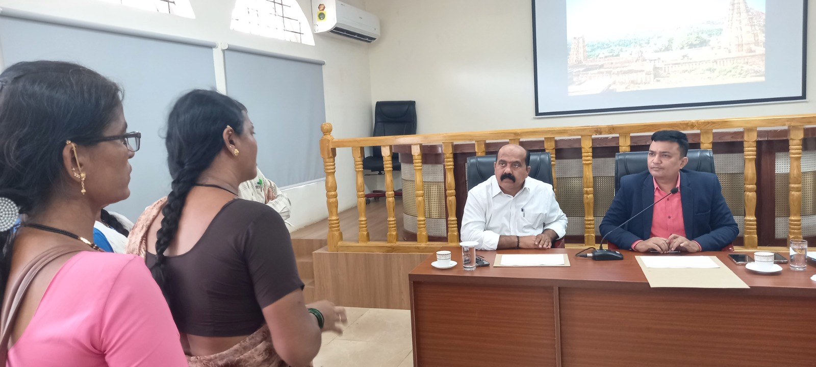 ವೈದ್ಯಾಧಿಕಾರಿಗಳು, ಸಿಬ್ಬಂದಿಗೆ ಜಿಲ್ಲಾಧಿಕಾರಿ ಎಂ.ಎಸ್.ದಿವಾಕರ ಖಡಕ್ ಎಚ್ಚರಿಕೆತಾಯಿ, ಶಿಶು ಮರಣ ಪ್ರಕರಣಗಳು ಮರುಕಳಿಸಿದರೆ ಎಫ್‌ಐಆರ್ ದಾಖಲಿಸಿ ಶಿಸ್ತು ಕ್ರಮ
