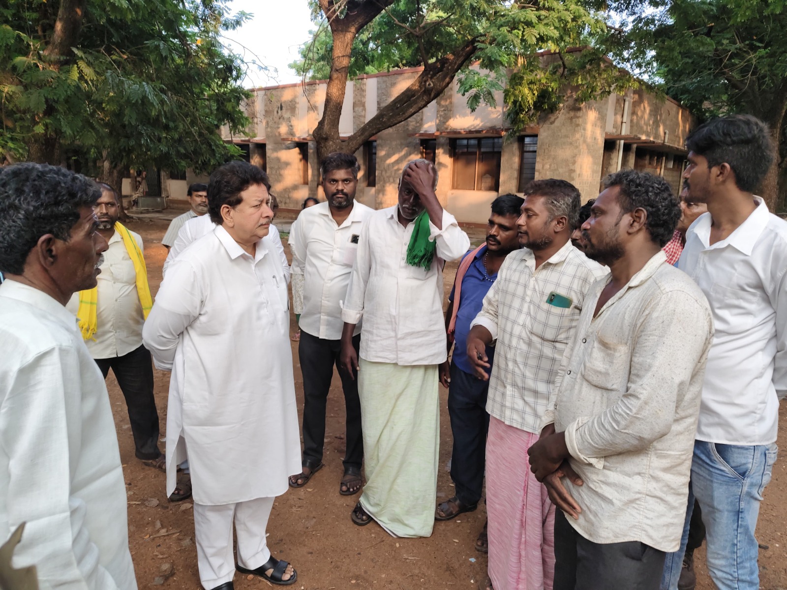 ನೀರಿನ ಹೊಂಡಕ್ಕೆ ಬಿದ್ದು ಬಾಲಕ ಸಾವು: