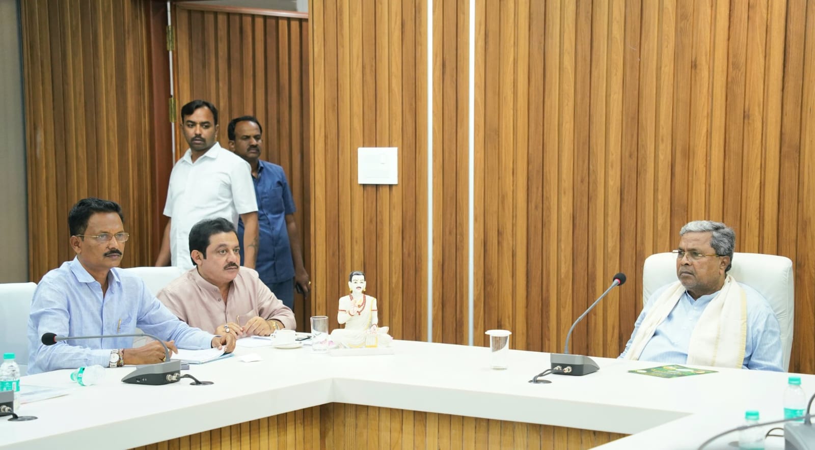 ತೋರಣಗಲ್ಲು 8.5 ಎಕರೆ ಜಗದ ವಿಚಾರ ಕಾನೂನು ಹೋರಾಟ ಮುಂದುವರಿಕೆ ಸಿಎಂ ಸಿದ್ದರಾಮಯ್ಯ